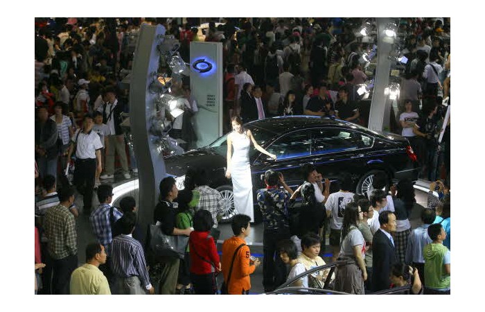 2001 Motor Show On-site coverage127