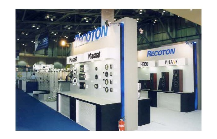 2001 Motor Show On-site coverage85