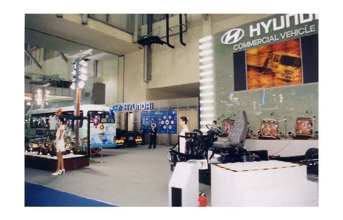 2001 Motor Show On-site coverage51