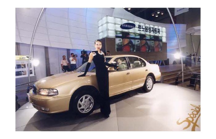 2001 Motor Show On-site coverage31