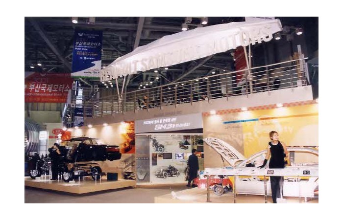 2001 Motor Show On-site coverage22