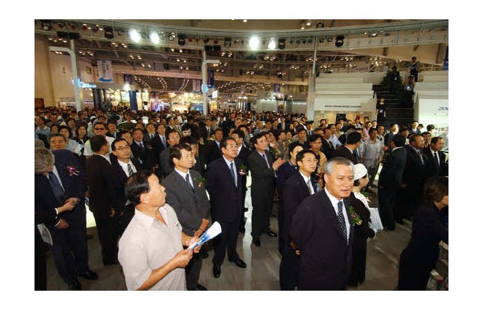 2003 Motor Show On-site coverage118