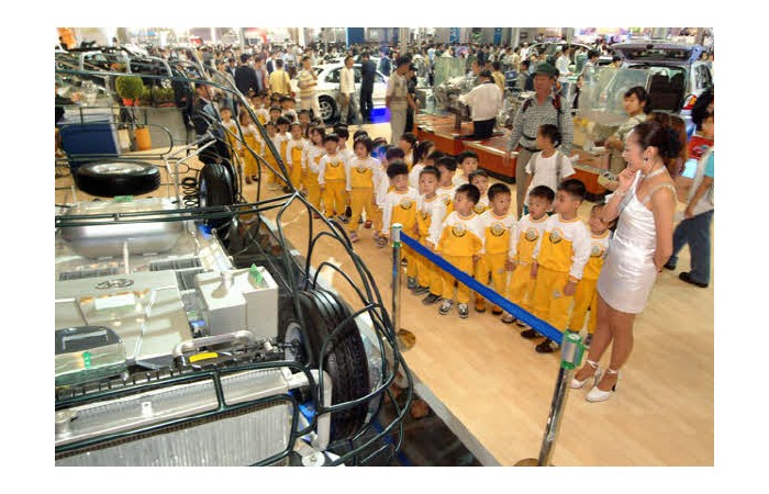 2003 Motor Show On-site coverage23