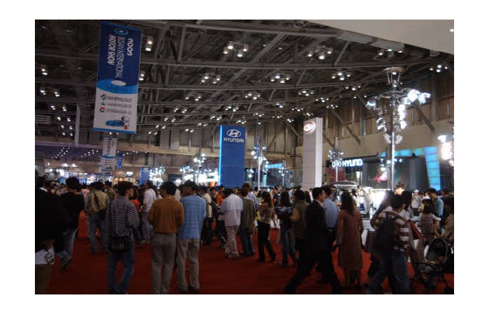 2003 Motor Show On-site coverage11