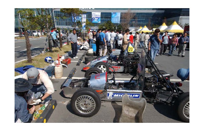 2003 Motor Show On-site coverage10