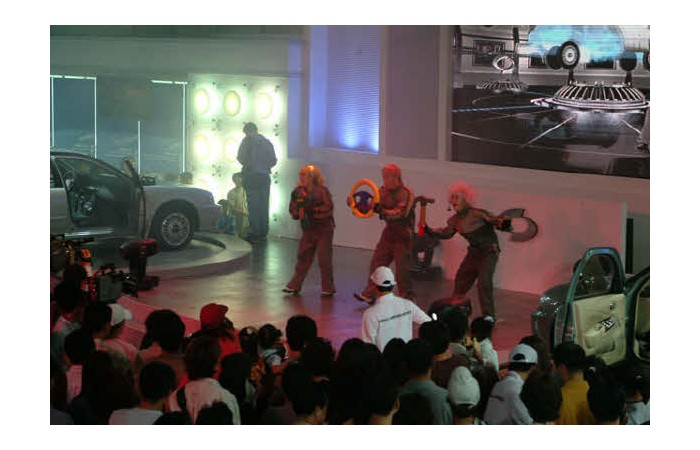 2003 Motor Show On-site coverage73