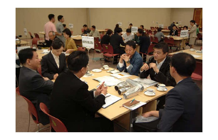 2003 Motor Show On-site coverage44