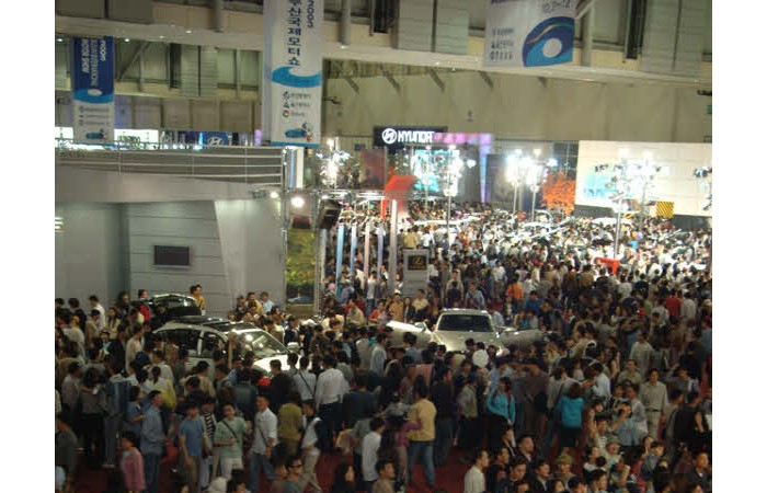 2003 Motor Show On-site coverage35