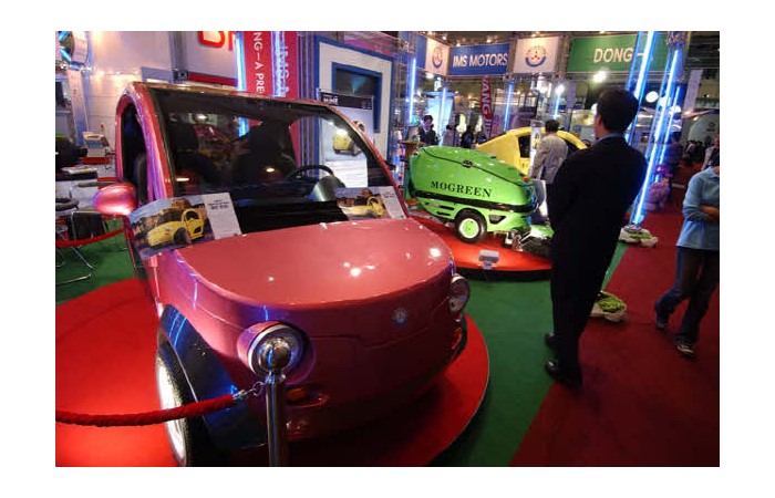 2003 Motor Show On-site coverage30