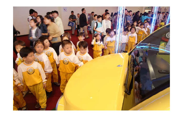 2003 Motor Show On-site coverage25