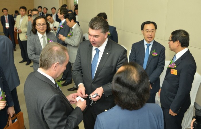 [2018 부산국제모터쇼]6.8