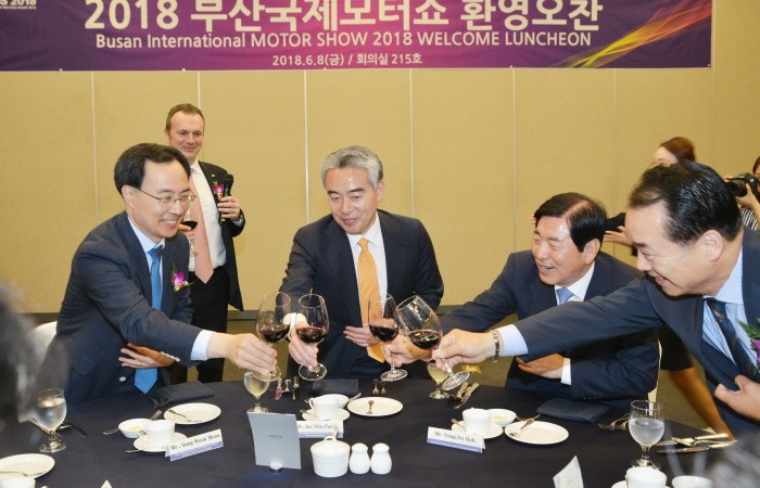 [2018 부산국제모터쇼]6.8