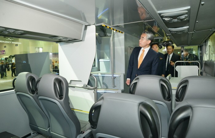 [2018 부산국제모터쇼]6.8