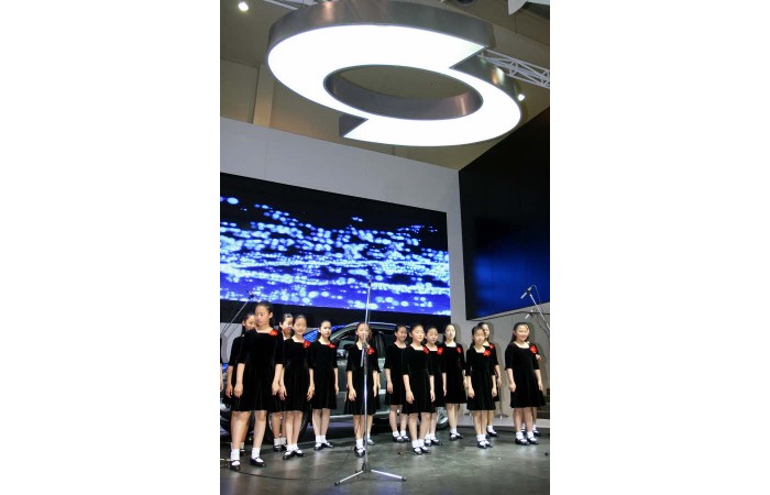 2001 Motor Show On-site coverage112