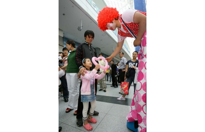 2001 Motor Show On-site coverage111