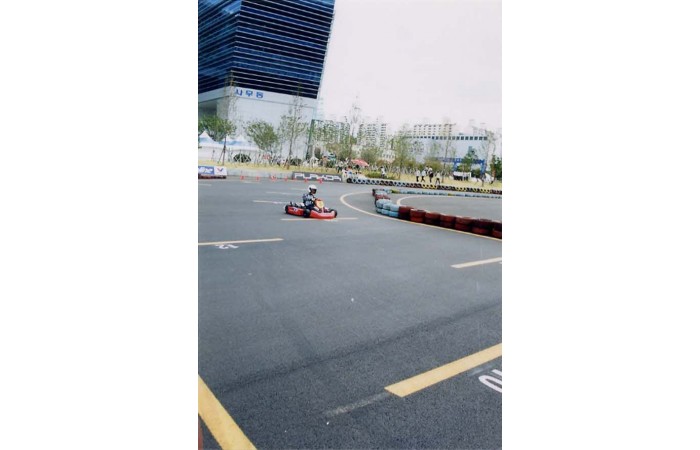 2001 Motor Show On-site coverage102