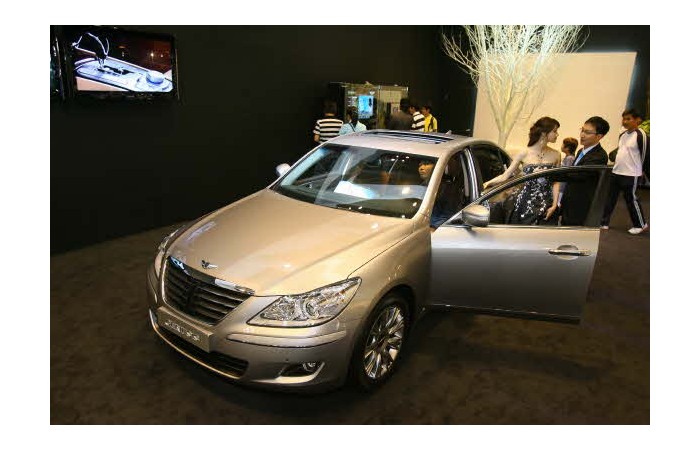 2001 Motor Show On-site coverage100