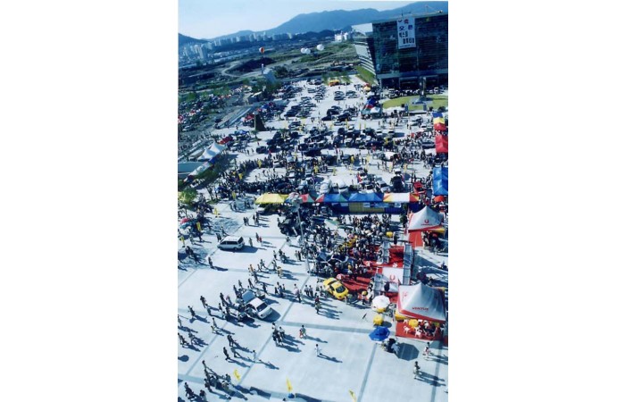 2001 Motor Show On-site coverage93