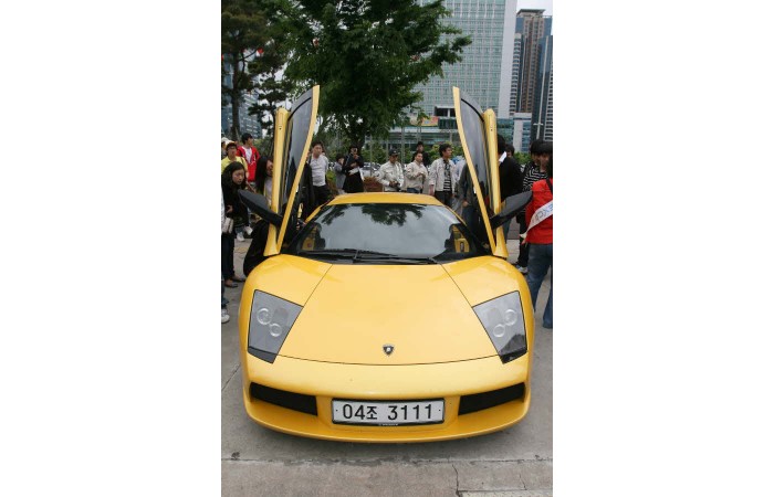 2001 Motor Show On-site coverage92